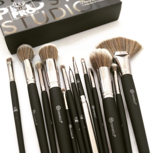13 Pcs B.H Cosmetics Studio Pro Brush Set Beautiful Essential Makeup Brushes