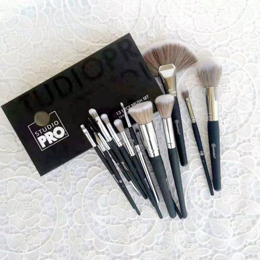 13 Pcs B.H Cosmetics Studio Pro Brush Set Beautiful Essential Makeup Brushes