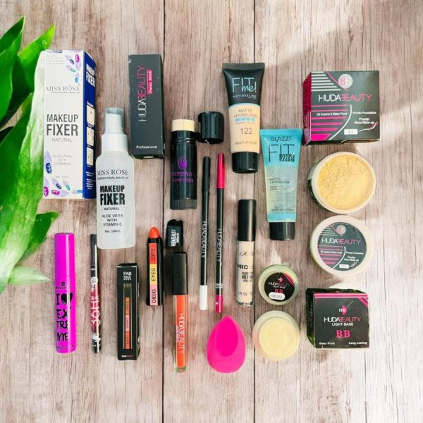 14 In 1 Makeup Deal, Makeup Fixer, Foundation, Beauty Blender And Many More