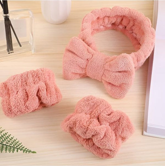3 Pieces Set Kiss Lovely Wrist Strap – Face Wash Headband And Wristband Soft Fabric