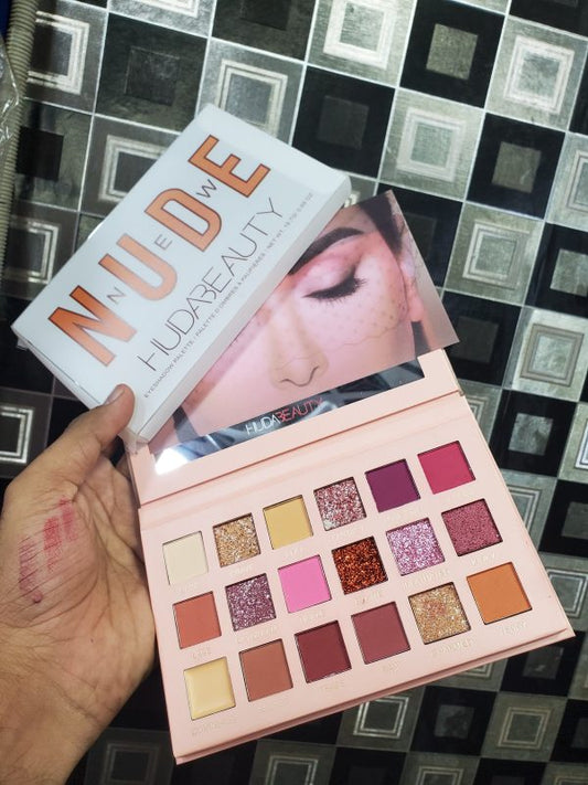 Eyeshadow & Sunisa Foundation Deal