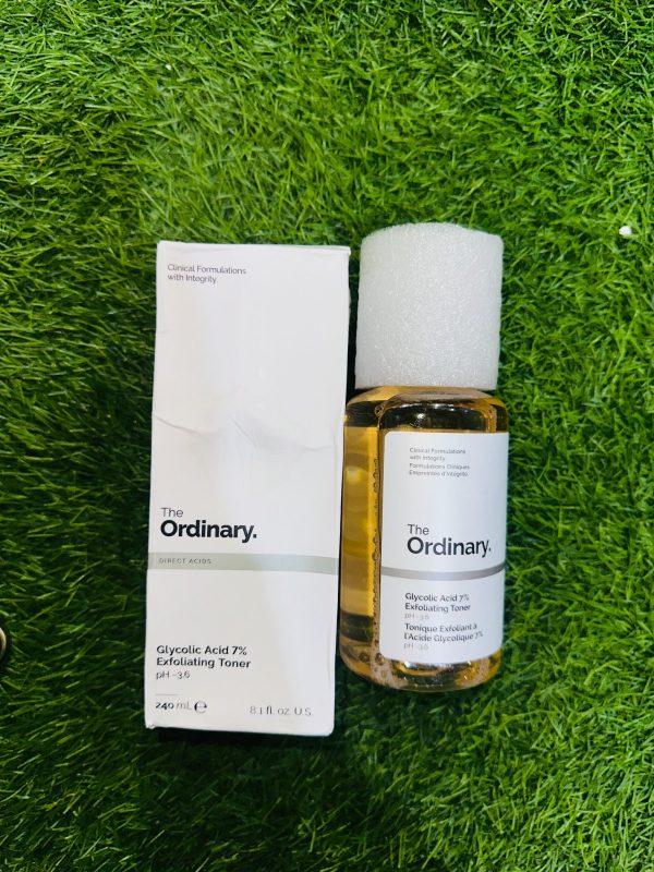 The Ordinary Glycolic Acid 7% Toning Solution Lightweight Liquid Provides Sun Protection – 240ml